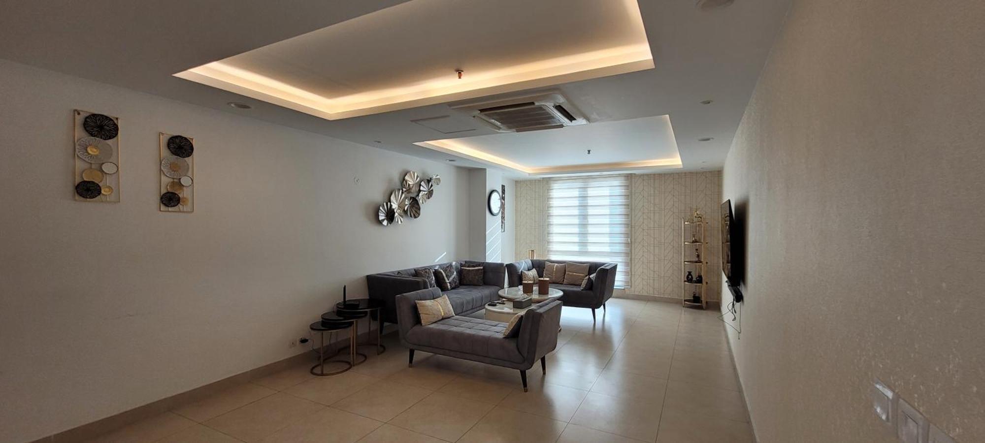 Goldcrest Luxury Apartments Лахор Екстериор снимка