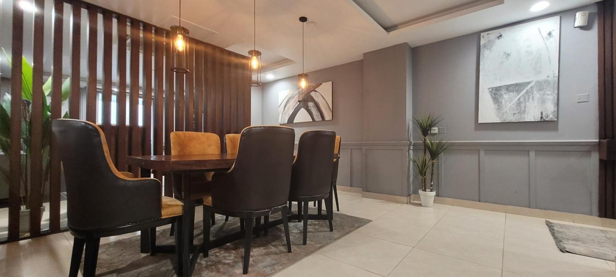 Goldcrest Luxury Apartments Лахор Екстериор снимка