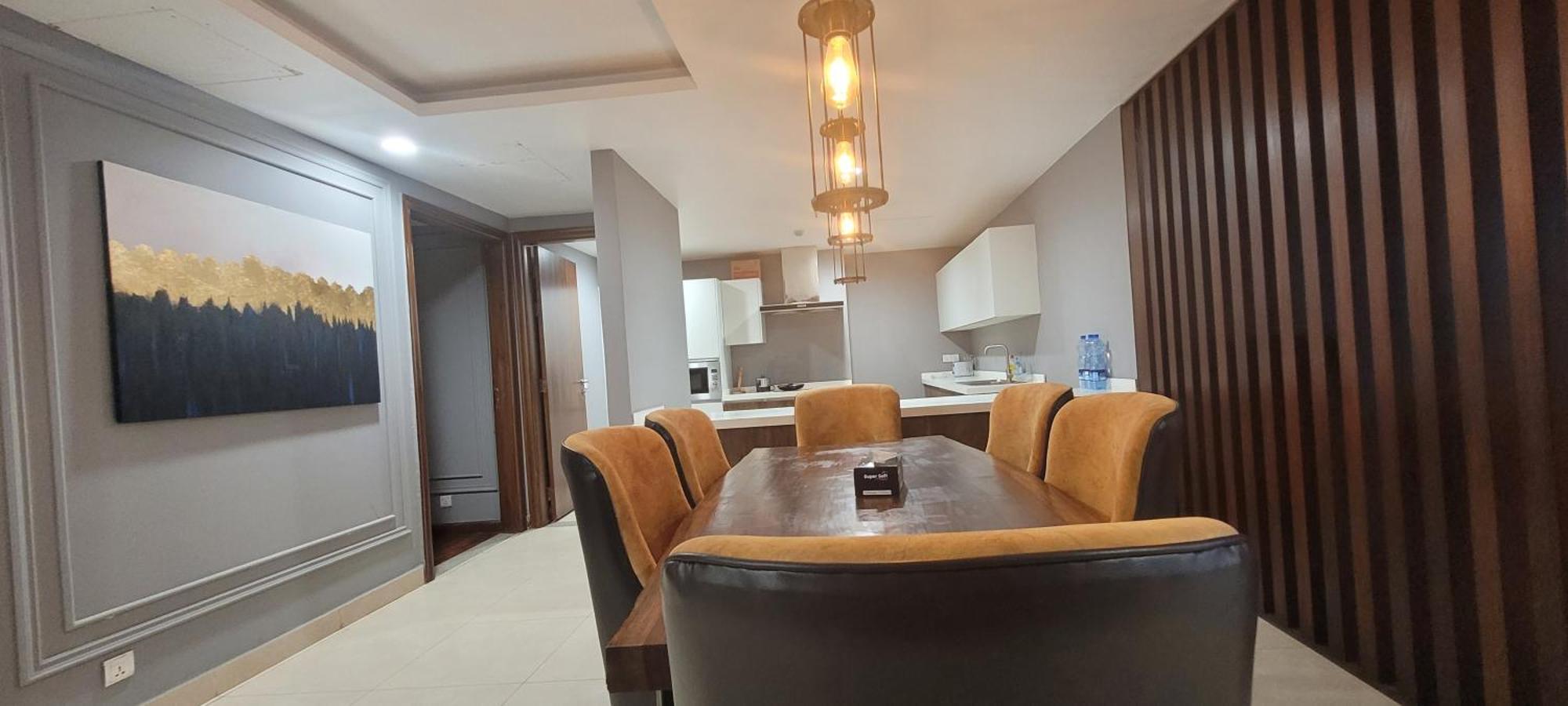 Goldcrest Luxury Apartments Лахор Екстериор снимка